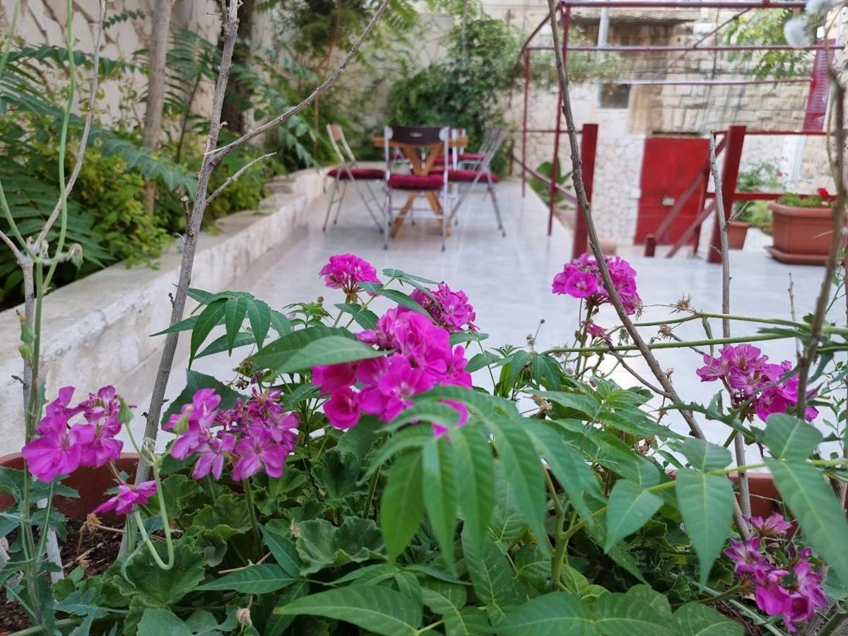 Auberge de jeunesse Rainbow House à Amman Extérieur photo